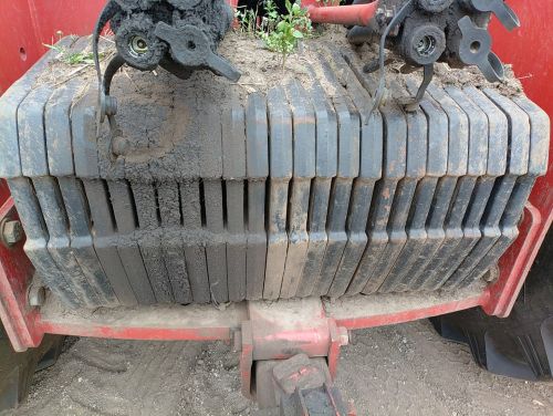 Case IH suitcase weights for 9000 series 1347524C1