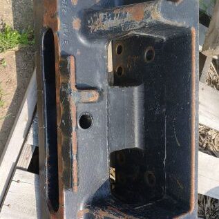 Magnum weight bracket 257326A2