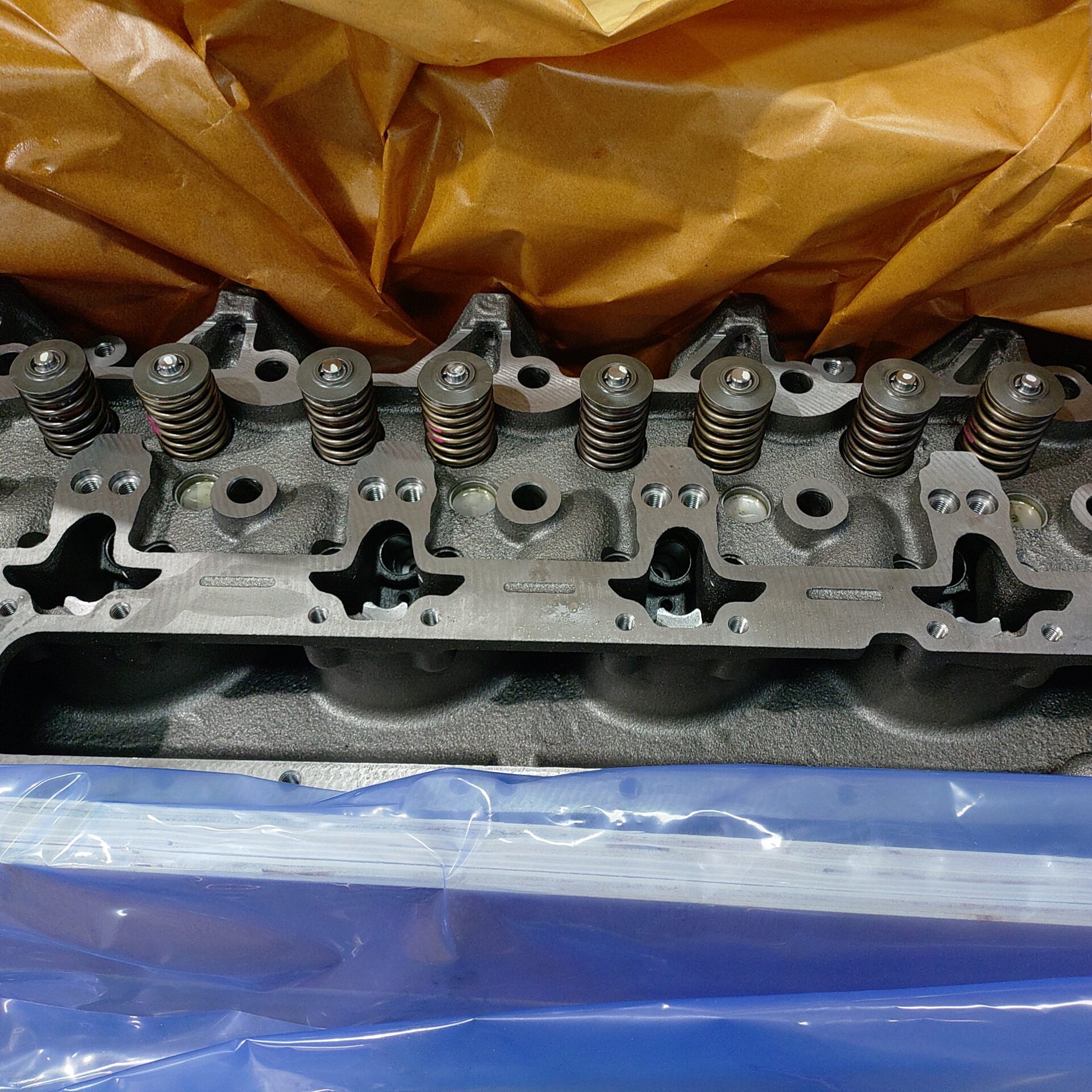 NEW 3936152 Cummins loaded 12 valve cylinder head